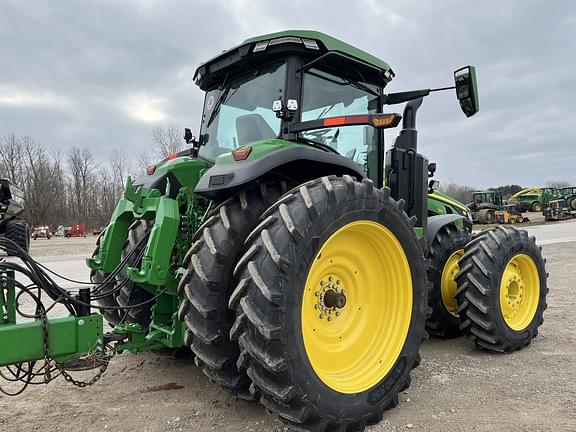 Image of John Deere 8R 370 equipment image 2