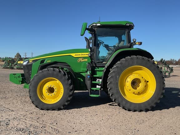Image of John Deere 8R 370 equipment image 4