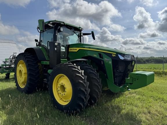 Image of John Deere 8R 370 equipment image 4