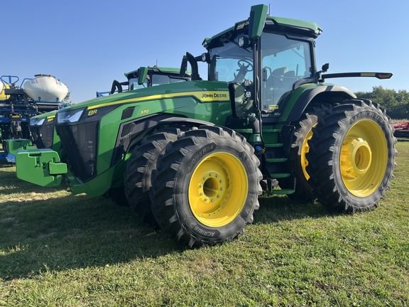 2024 John Deere 8R 370 Equipment Image0