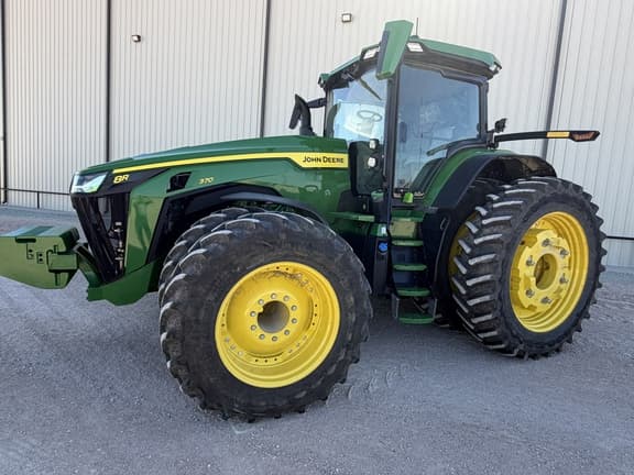Image of John Deere 8R 370 equipment image 1
