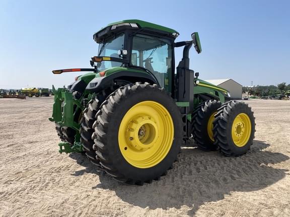 Image of John Deere 8R 370 equipment image 4