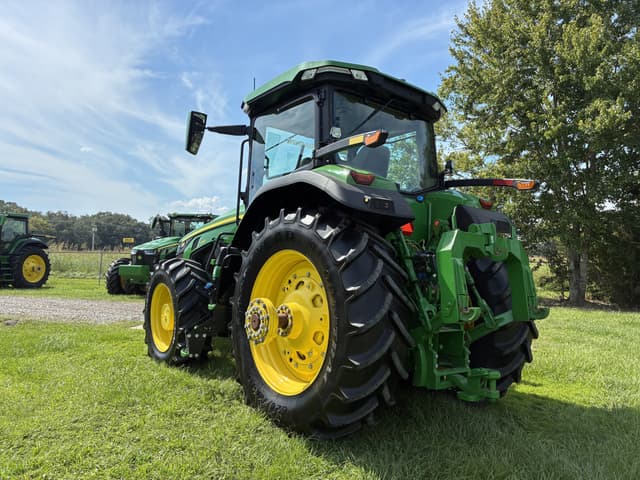 Image of John Deere 8R 370 equipment image 2