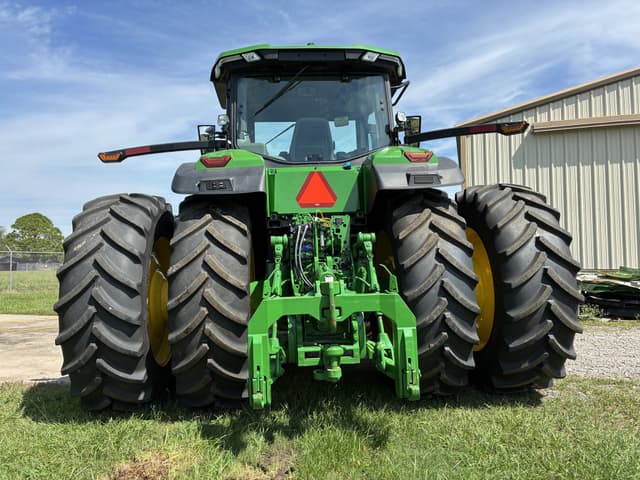 Image of John Deere 8R 370 equipment image 3