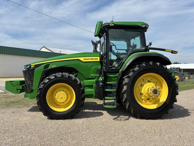 Image of John Deere 8R 370 equipment image 1