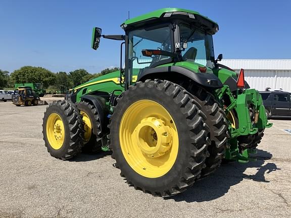 Image of John Deere 8R 370 equipment image 2