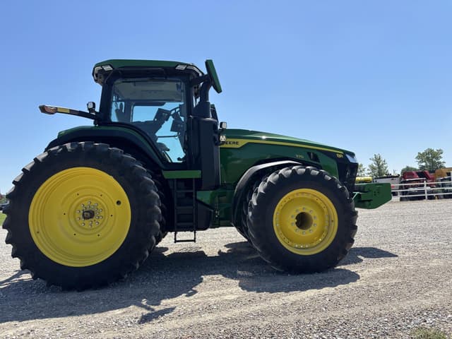 Image of John Deere 8R 370 equipment image 3