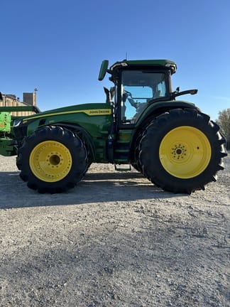 2024 John Deere 8R 370 Equipment Image0