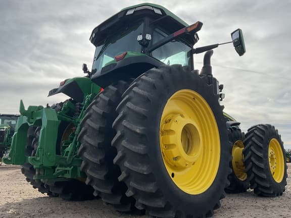 Image of John Deere 8R 370 equipment image 4