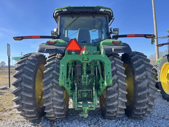 Image of John Deere 8R 370 equipment image 4