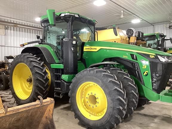 Image of John Deere 8R 370 equipment image 1