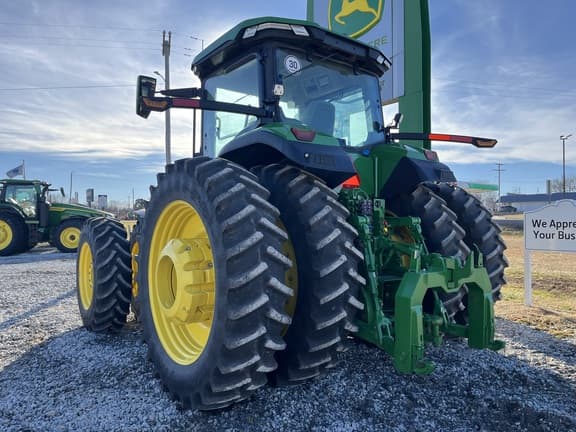 Image of John Deere 8R 370 equipment image 2