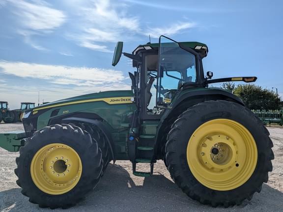 Image of John Deere 8R 370 equipment image 1