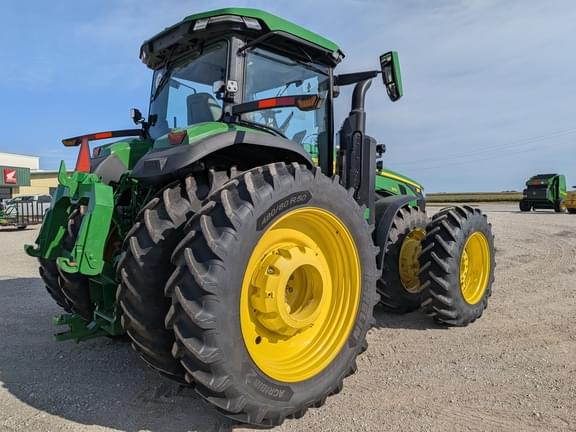 Image of John Deere 8R 370 equipment image 4