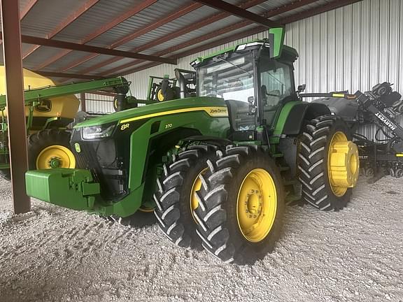 Image of John Deere 8R 370 equipment image 2