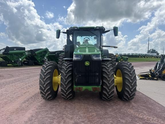 Image of John Deere 8R 370 equipment image 2