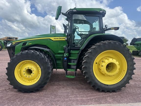 Image of John Deere 8R 370 equipment image 4