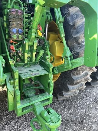 Image of John Deere 8R 370 equipment image 4