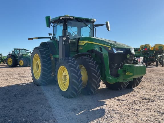 Image of John Deere 8R 370 equipment image 2