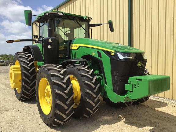 Image of John Deere 8R 370 equipment image 3