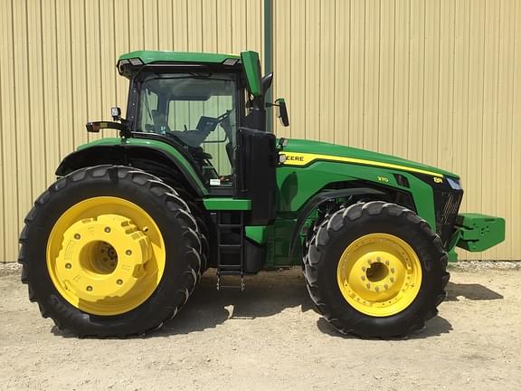 Image of John Deere 8R 370 equipment image 4