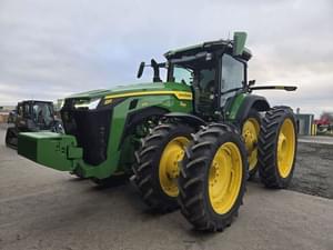 2024 John Deere 8R 370 Image