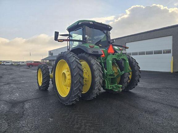 Image of John Deere 8R 370 equipment image 2