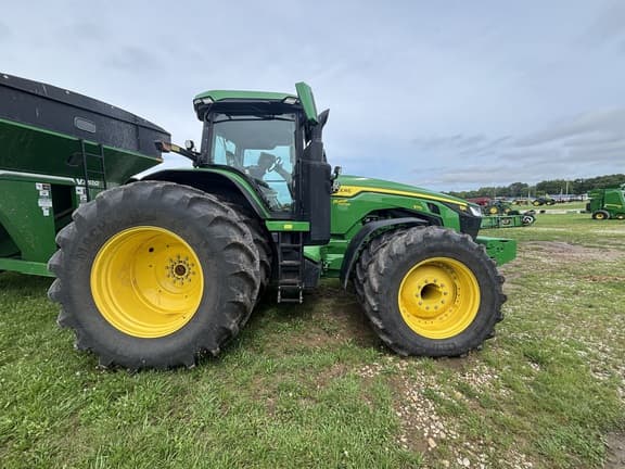 Image of John Deere 8R 370 equipment image 4