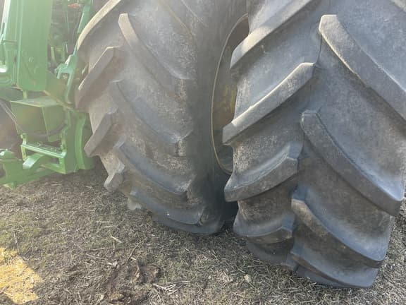 Image of John Deere 8R 370 equipment image 4
