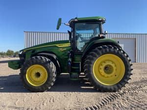 2024 John Deere 8R 370 Image