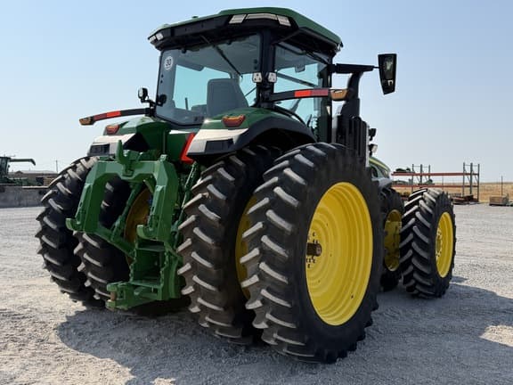 Image of John Deere 8R 370 equipment image 4