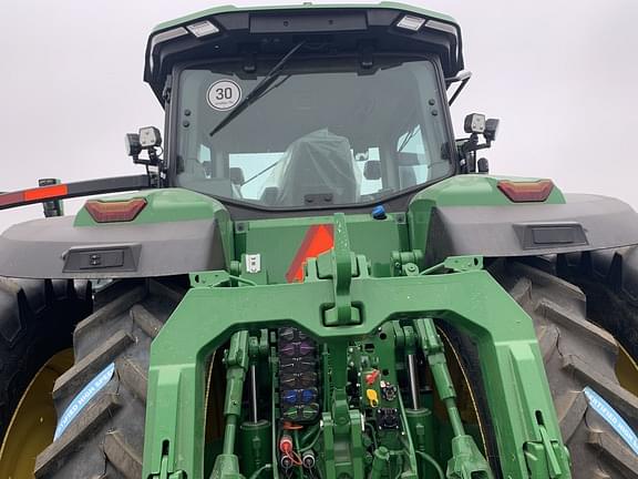 Image of John Deere 8R 370 equipment image 1