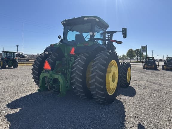 Image of John Deere 8R 370 equipment image 4