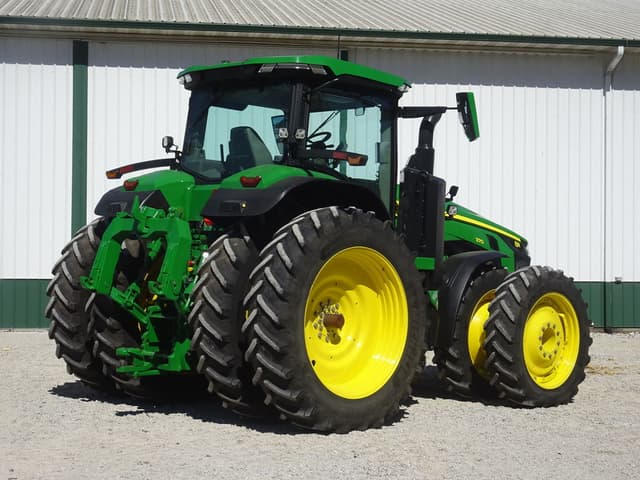 Image of John Deere 8R 370 equipment image 2