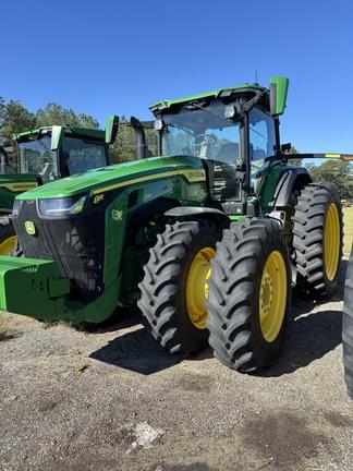 Image of John Deere 8R 370 equipment image 2
