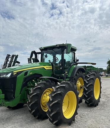Image of John Deere 8R 370 equipment image 2