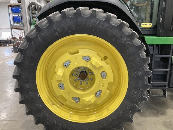 Image of John Deere 8R 370 equipment image 3