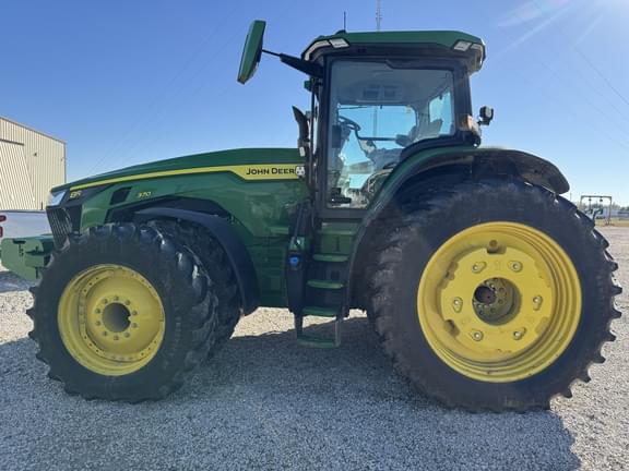 Image of John Deere 8R 370 equipment image 3
