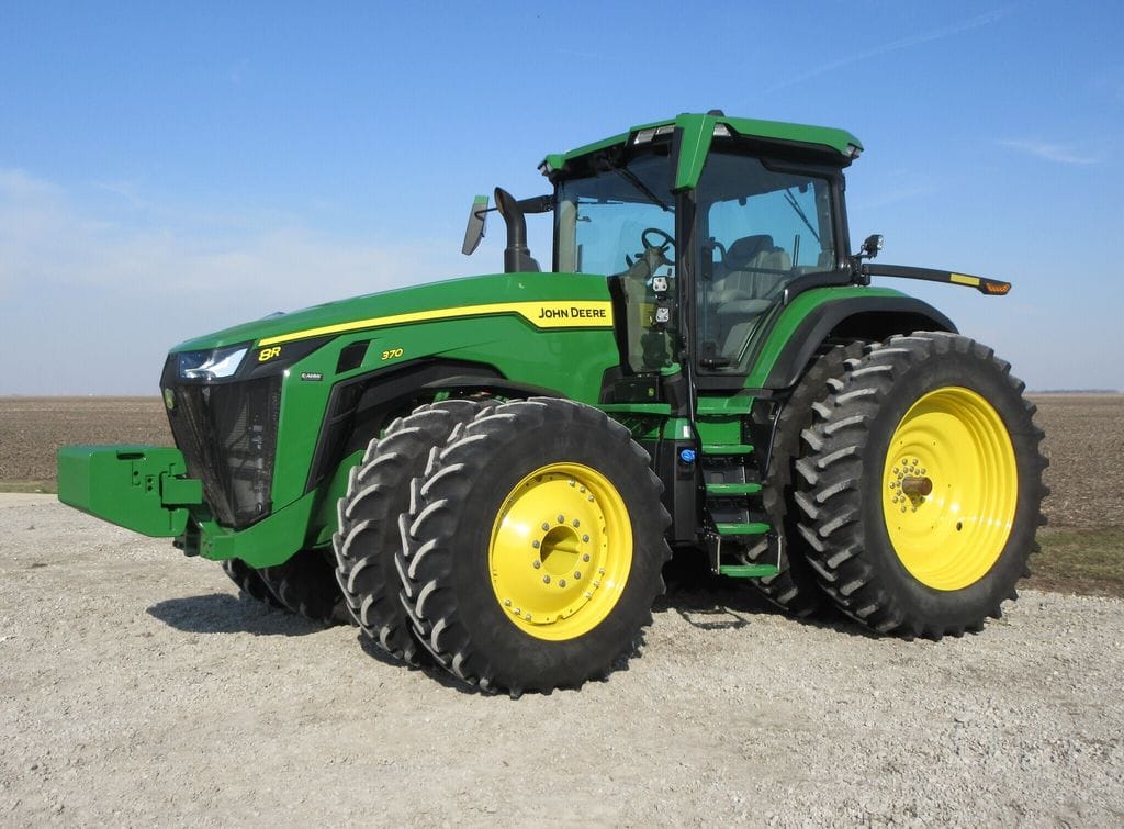 2024 John Deere 8R 370 Equipment Image0