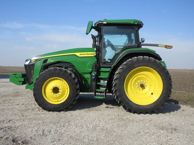 Image of John Deere 8R 370 equipment image 1