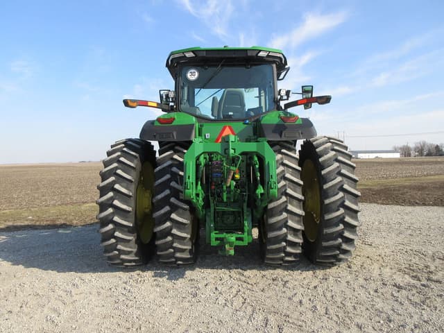 Image of John Deere 8R 370 equipment image 4