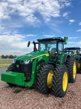 Image of John Deere 8R 370 Primary image