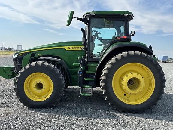 Image of John Deere 8R 370 equipment image 4