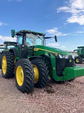 Image of John Deere 8R 370 equipment image 1