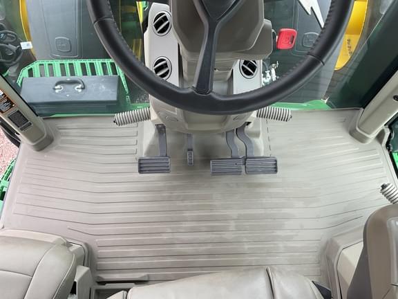 Image of John Deere 8R 370 equipment image 3