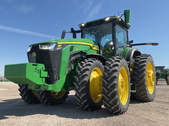 2024 John Deere 8R 370 Equipment Image0
