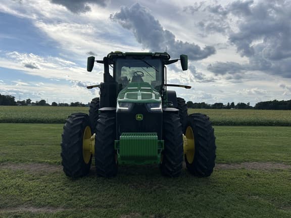 Image of John Deere 8R 370 equipment image 2