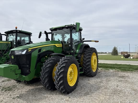 Image of John Deere 8R 370 equipment image 1