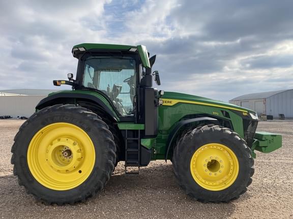 Image of John Deere 8R 370 equipment image 4