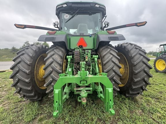 Image of John Deere 8R 370 equipment image 4